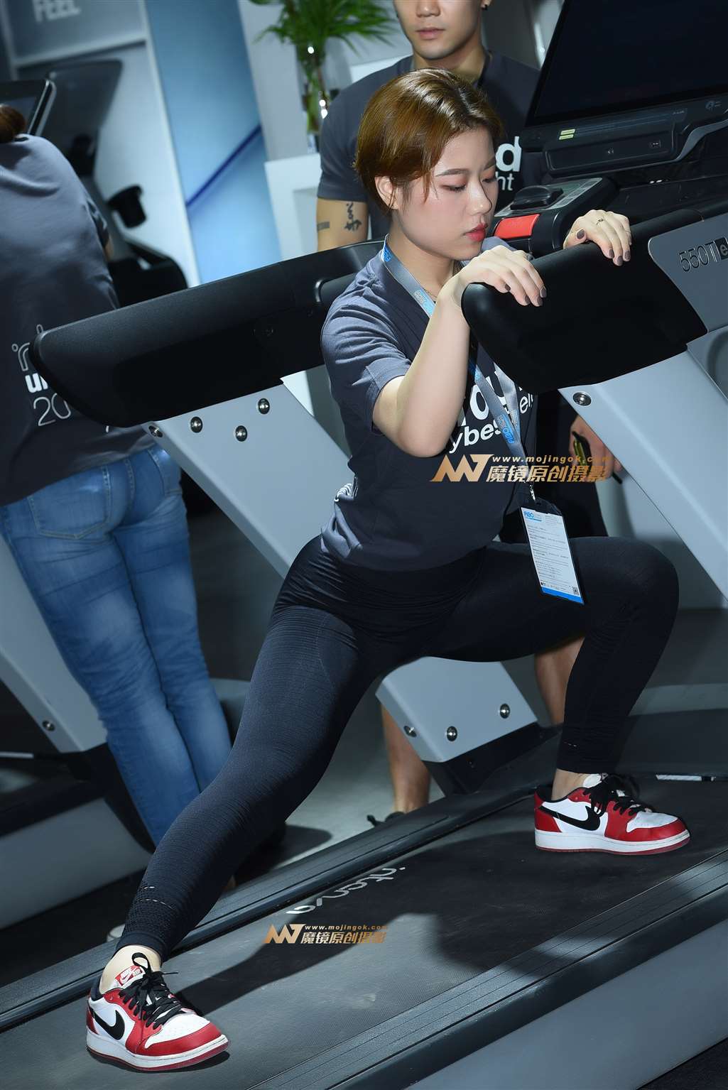 【咔喳赛贴】有文静一面-流行馆