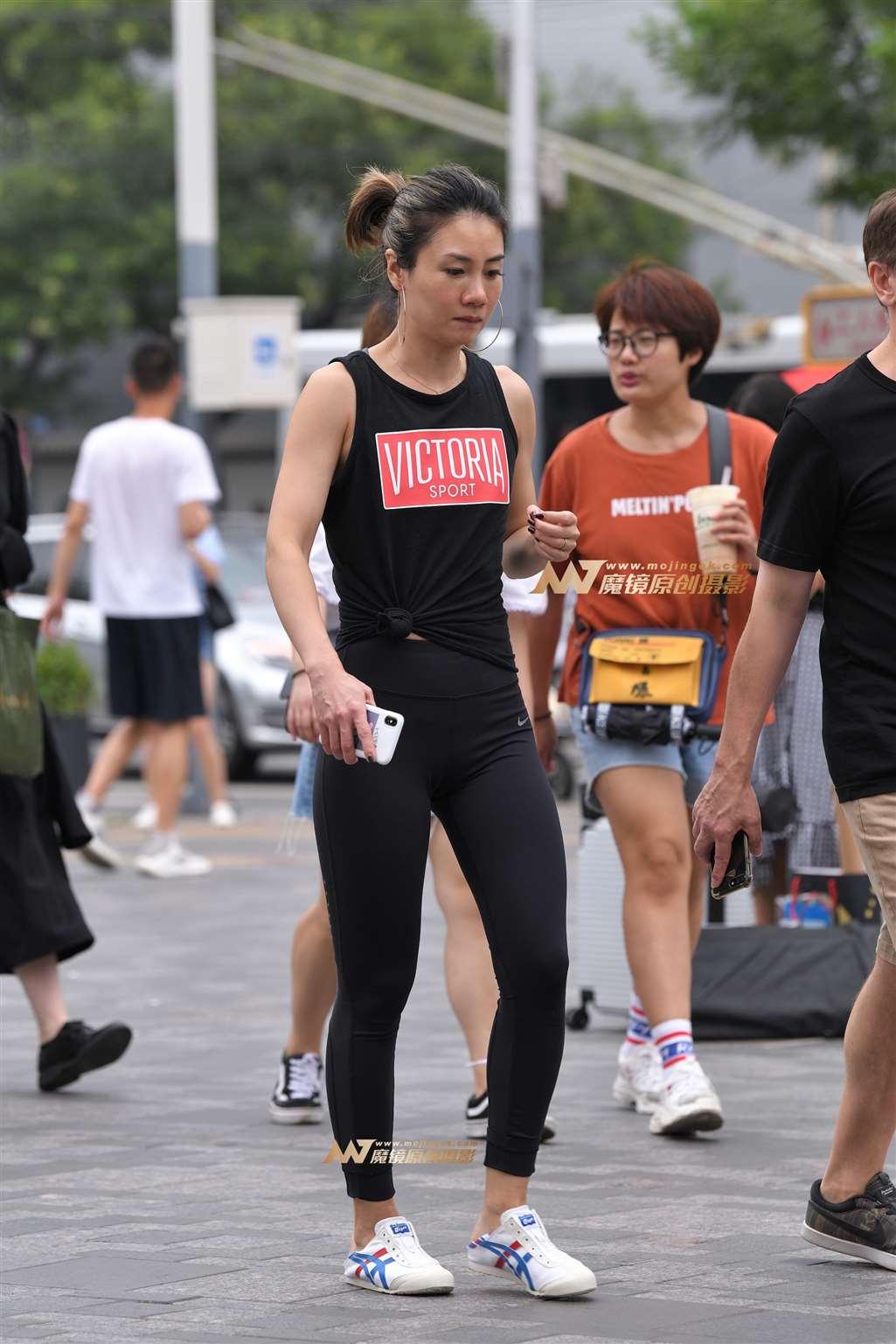 【久久赛帖】紧身瑜伽黑裤-街拍流行馆