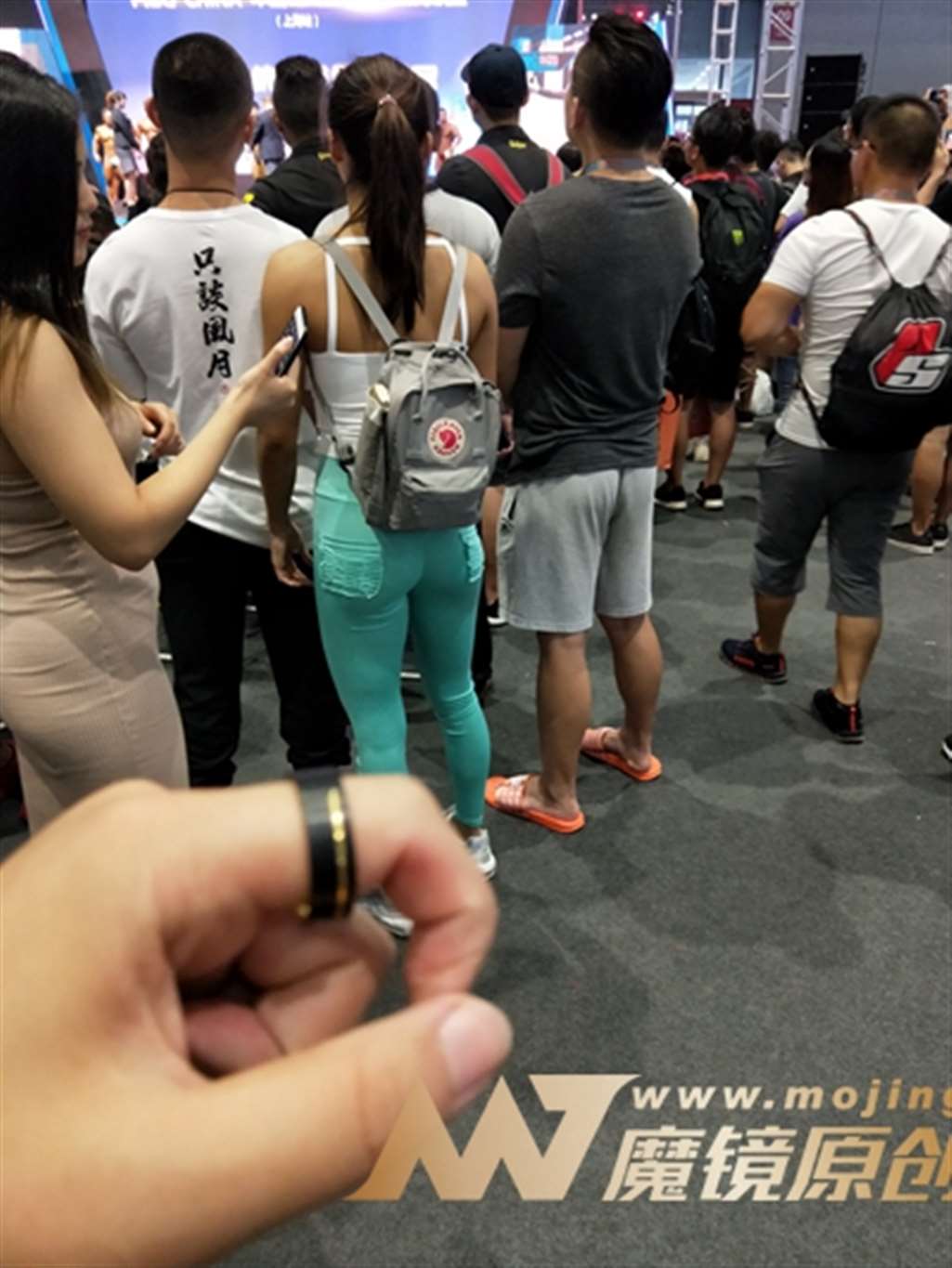 图片[3]-【欧阳幽明赛帖】紧身绿色瑜伽裤长腿美女-流行馆