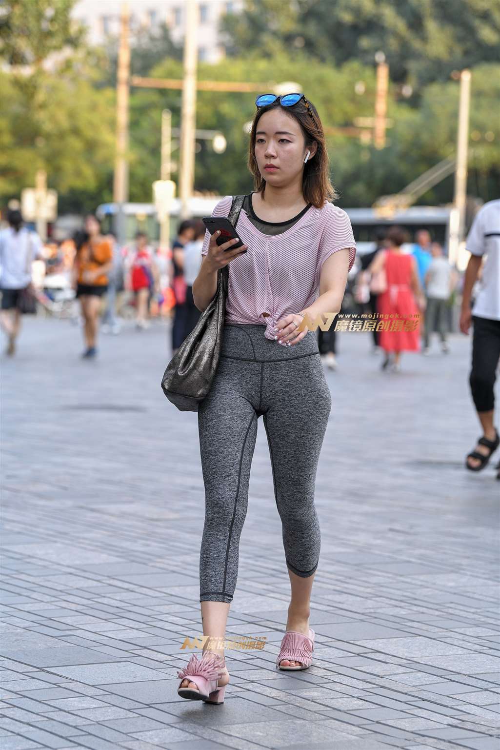 图片[5]-【久久赛帖】灰色紧身瑜伽裤少妇-流行馆
