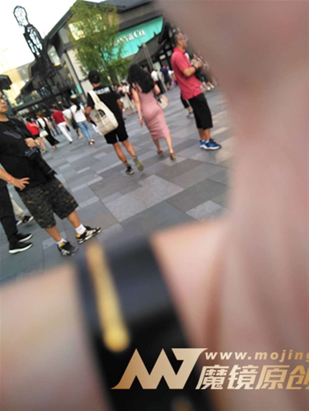 图片[3]-【街拍之魂赛帖】靓丽粉色包臀少妇-流行馆