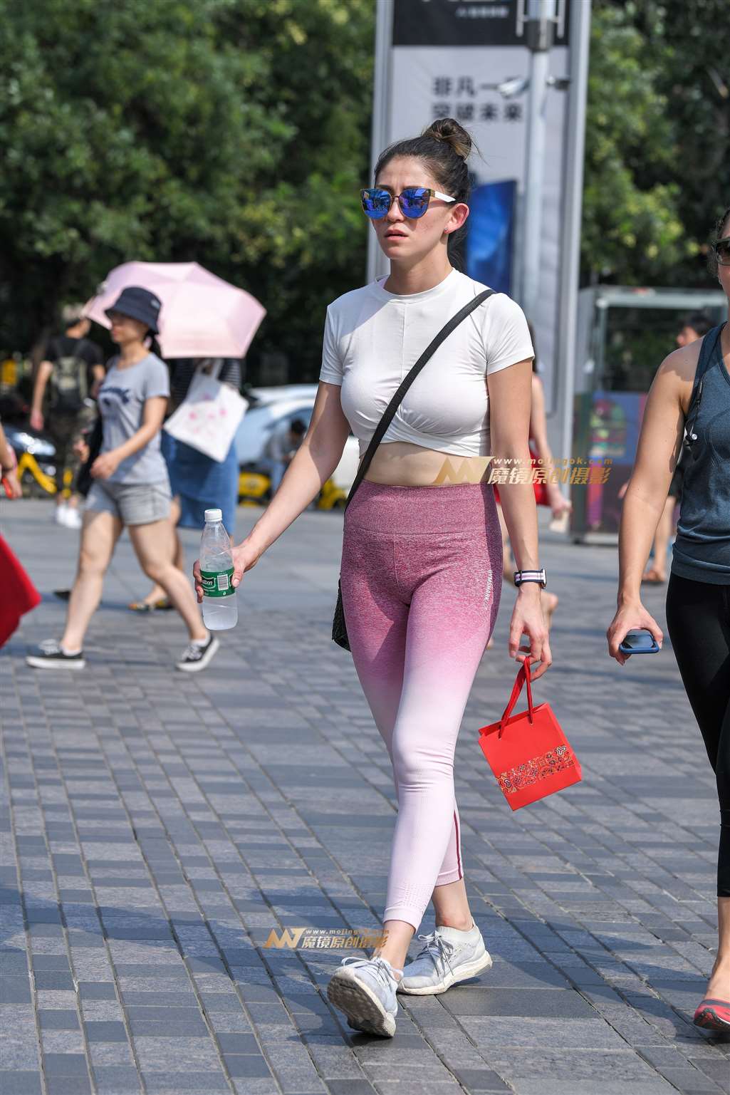 图片[5]-【久久赛帖】渐变瑜伽裤美女-流行馆