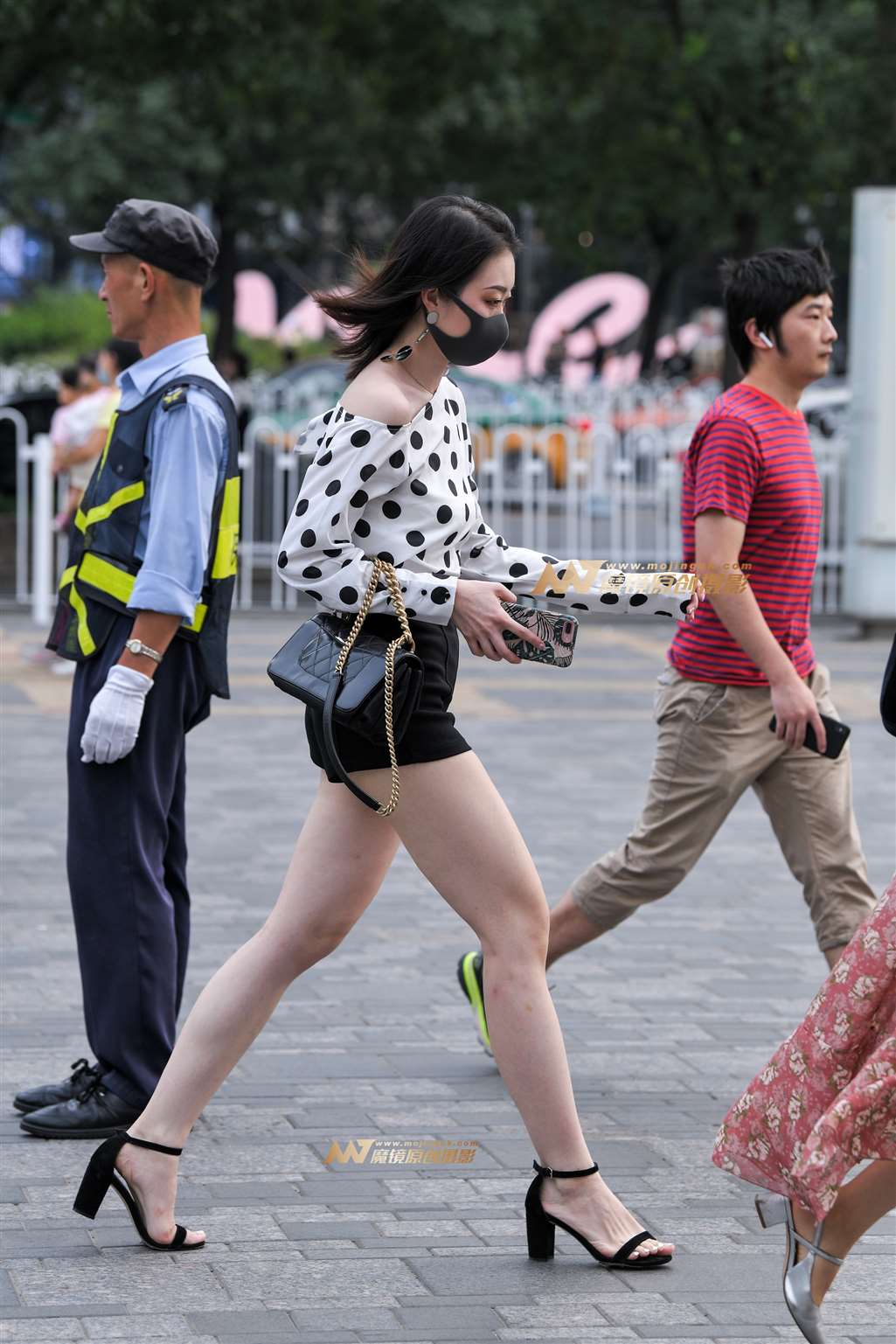 图片[4]-【久久赛帖】高跟鞋短裤翘臀美女-流行馆