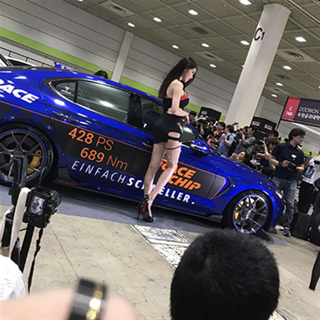 图片[3]-[辉辉赛贴-韩国改装车展]极品大长腿性感车模-流行馆