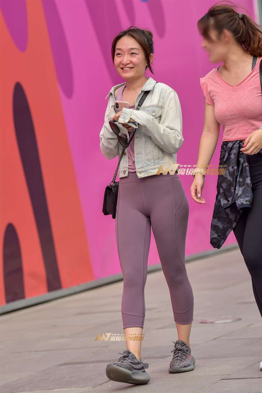 图片[5]-畅聊中的紫色瑜珈裤小女人-流行馆