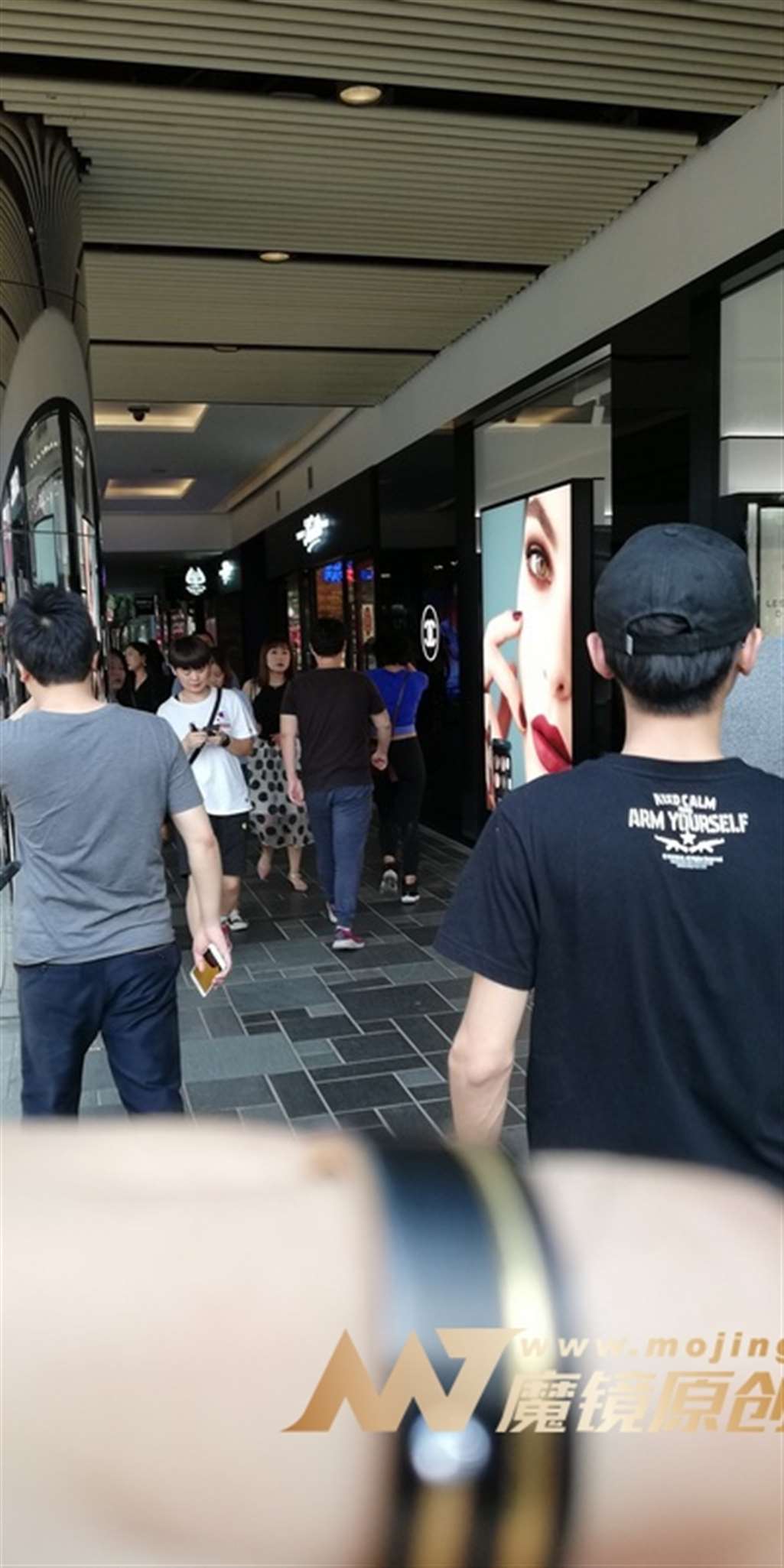 图片[3]-【视觉冲击赛帖】短发，短装，黑色健美裤MM-流行馆