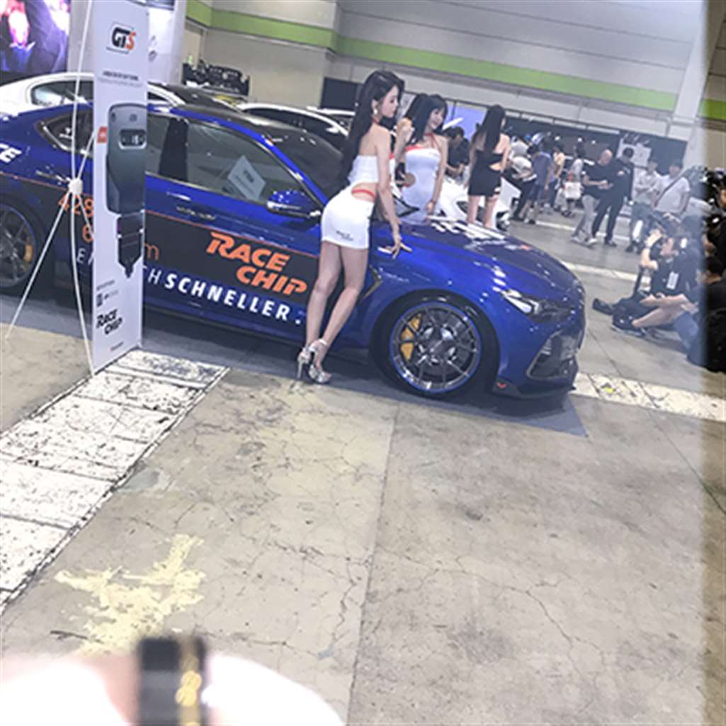 图片[3]-[辉辉赛贴-韩国改装车展]漂亮清纯的美眉车模-流行馆