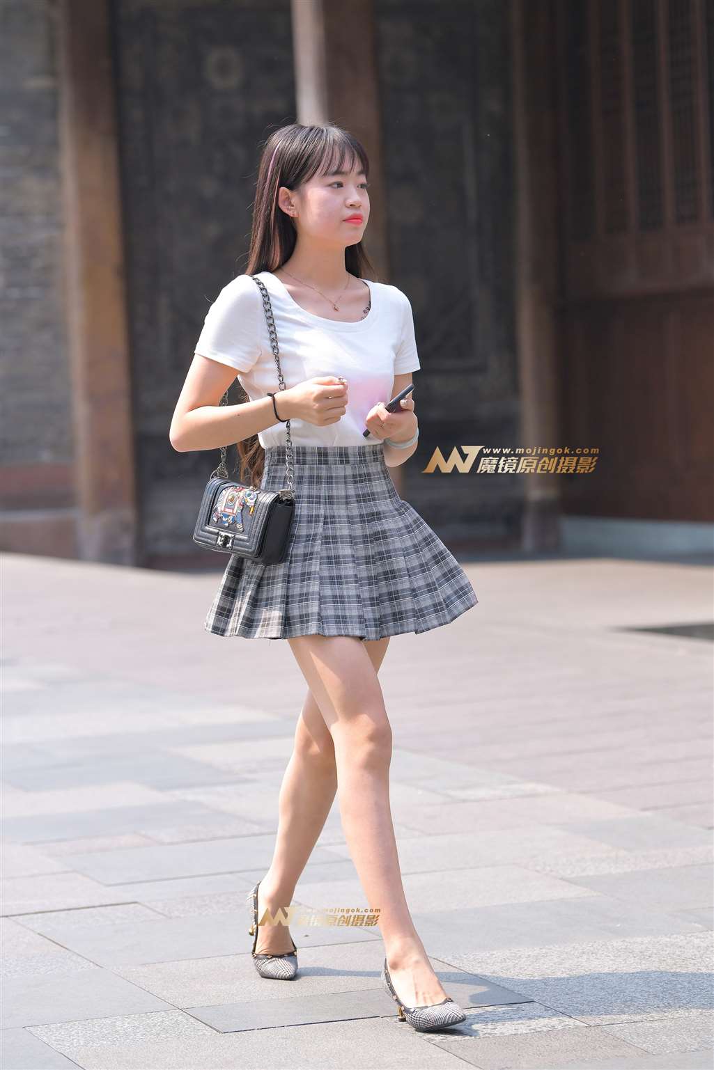 图片[1]-【街拍之魂赛帖】清纯靓丽大长腿-街拍流行馆