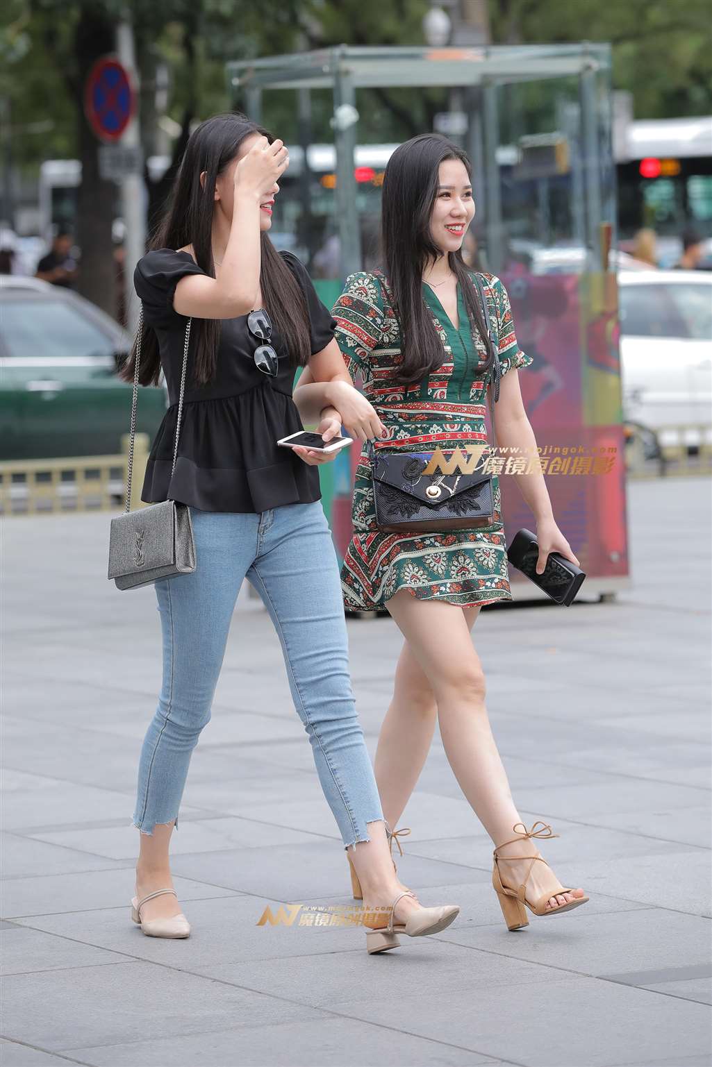 图片[4]-【视觉冲击赛帖】浅蓝色紧牛，长腿美女-流行馆