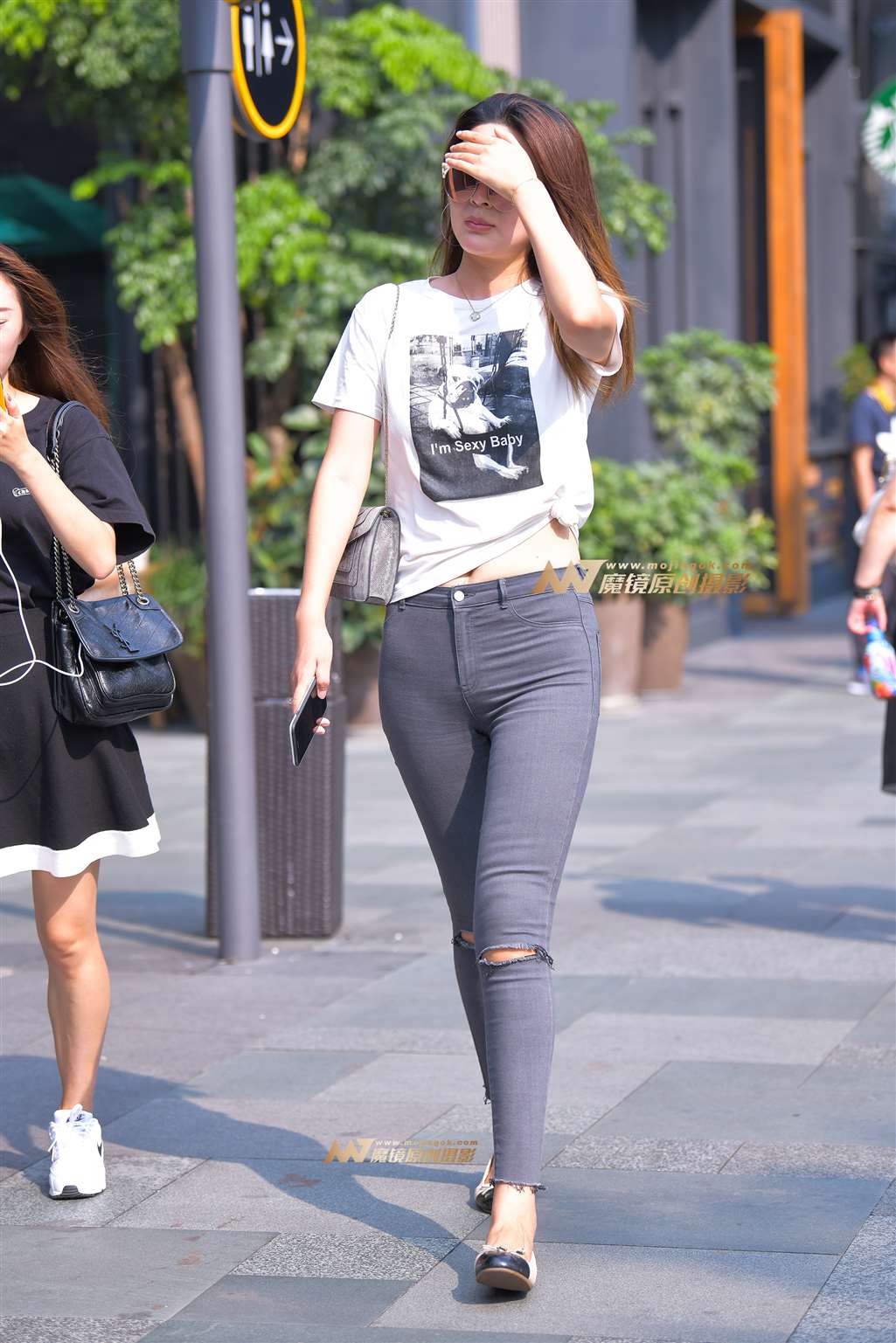 【街拍之魂赛帖】大长腿的大紧牛-流行馆