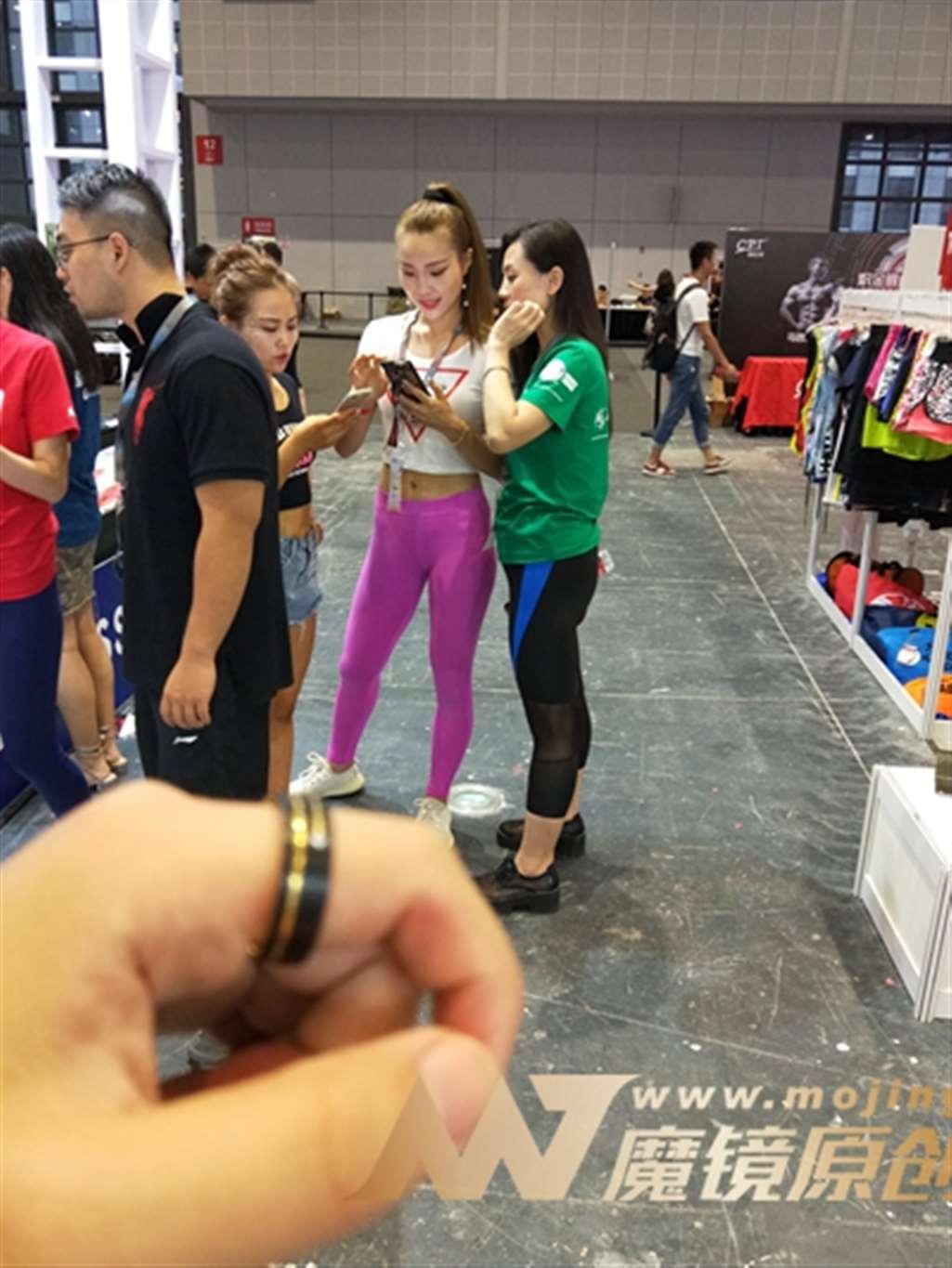 图片[3]-【欧阳幽明赛帖】玫红瑜伽美女-流行馆