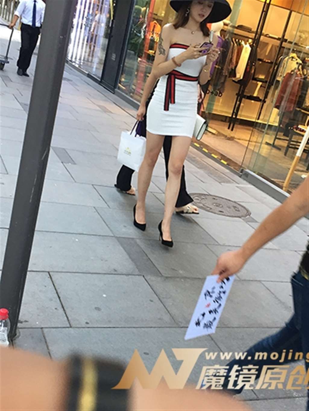 图片[3]-【红石赛帖】性感紧身包臀白裙美女-流行馆