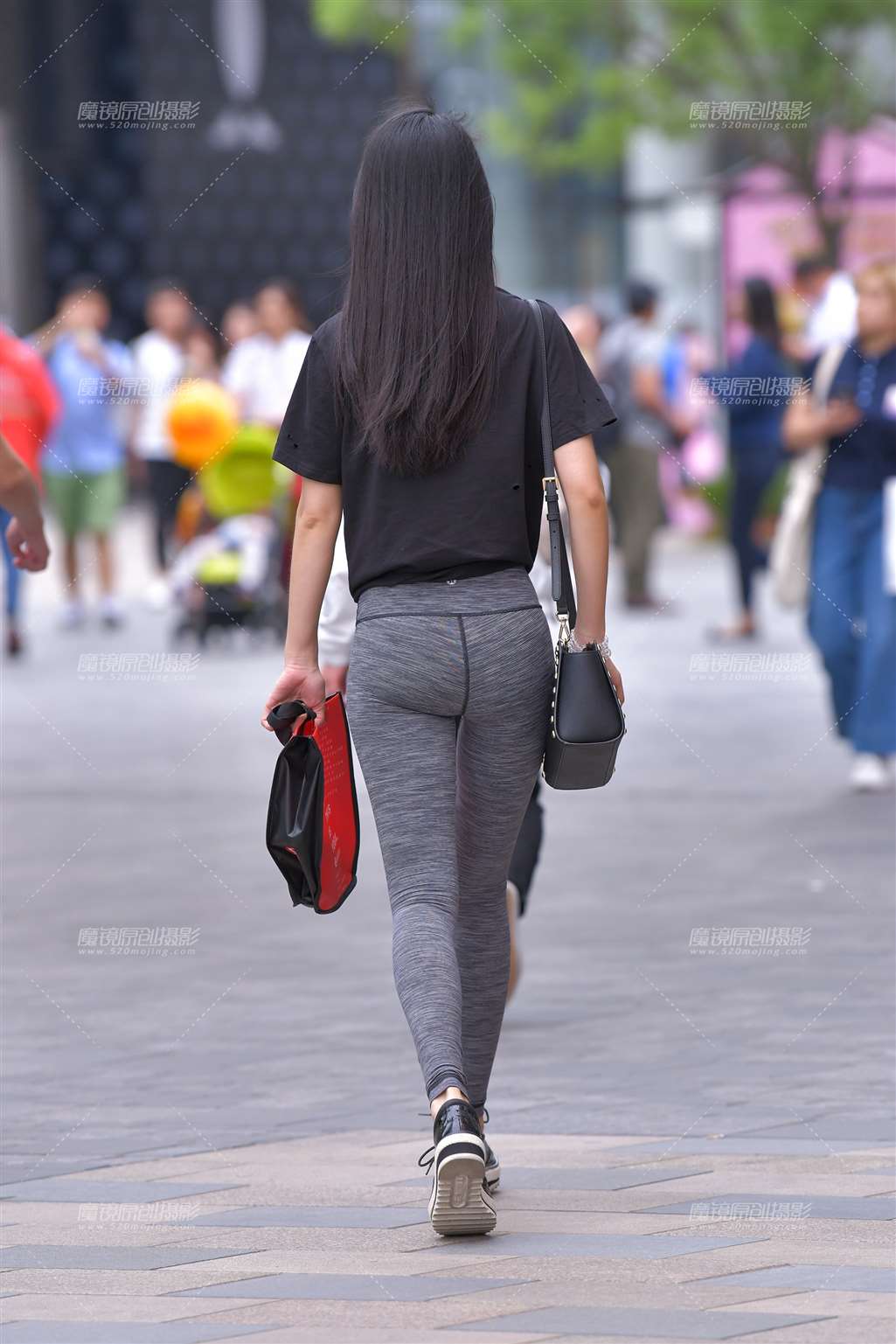 图片[5]-【红石赛帖】来买咖啡的紧身裤美女-流行馆