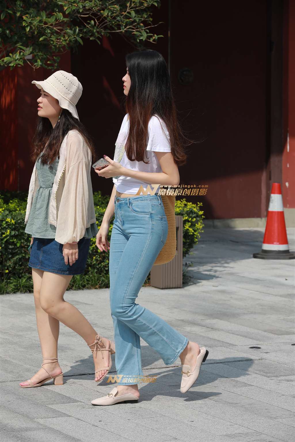 【凯恩赛贴】臀胯饱满的牛仔裤-街拍流行馆