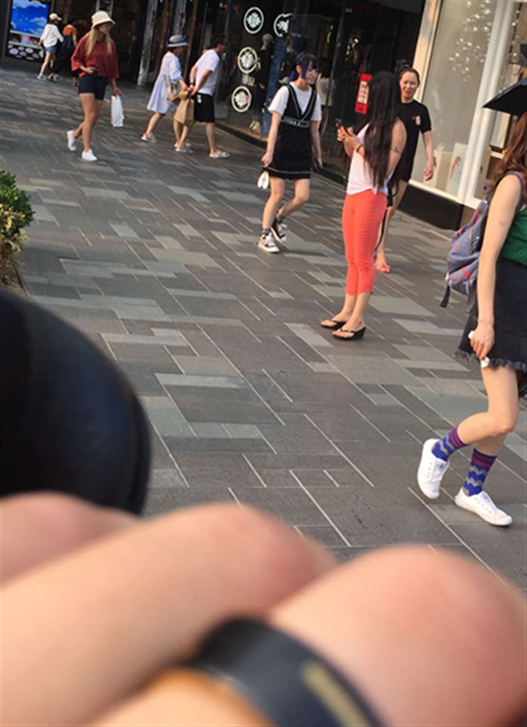 图片[3]-【红石赛帖】性感橙色紧身裤少妇-流行馆