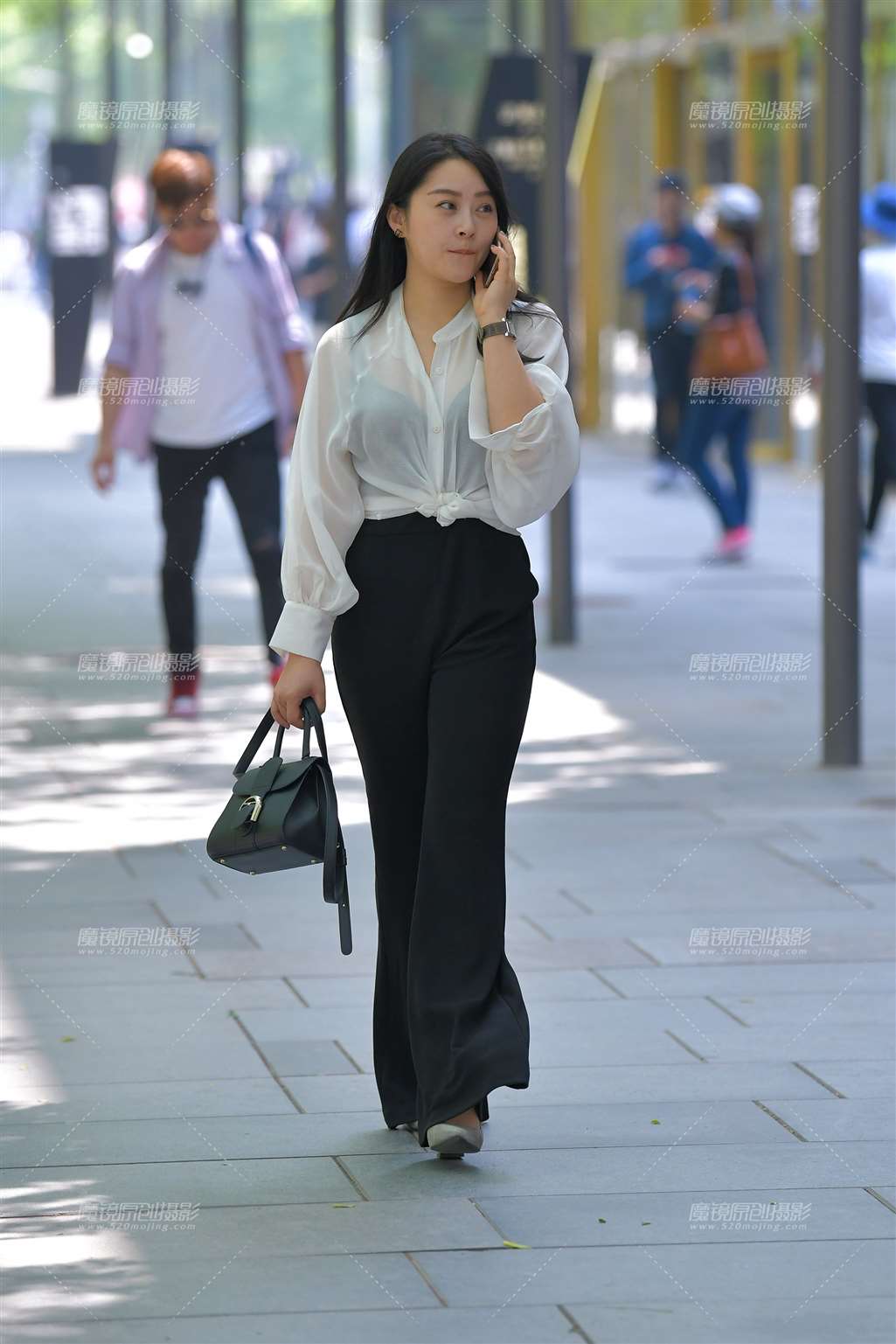 【红石赛帖】性感黑裤气质美女-流行馆