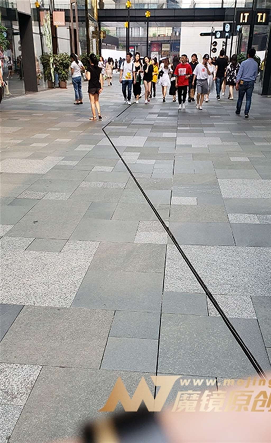 图片[3]-【凯恩赛贴】超短包臀裙 腿长确实诱人-流行馆