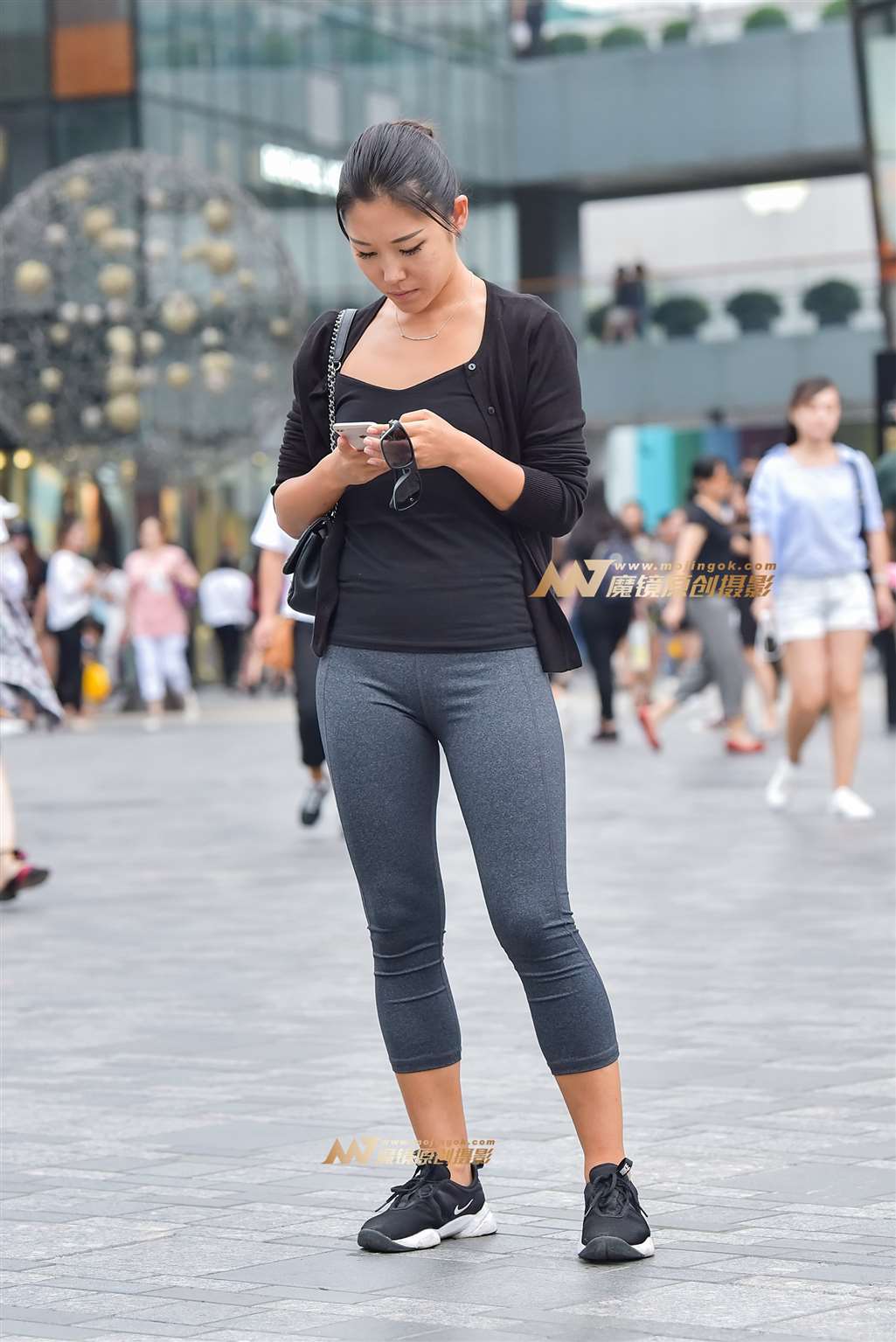 图片[5]-七分弹力裤 就是如此紧致-流行馆