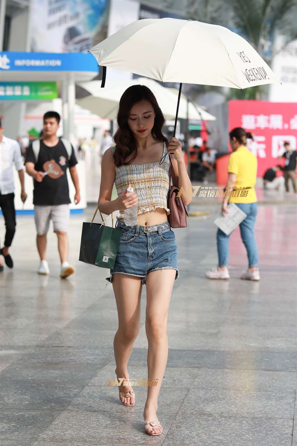 【凯恩赛帖】长腿俏丽美女-流行馆