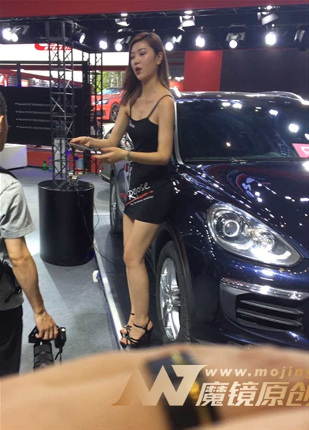 图片[3]-【神摄手赛帖】黑色吊带短裙-流行馆