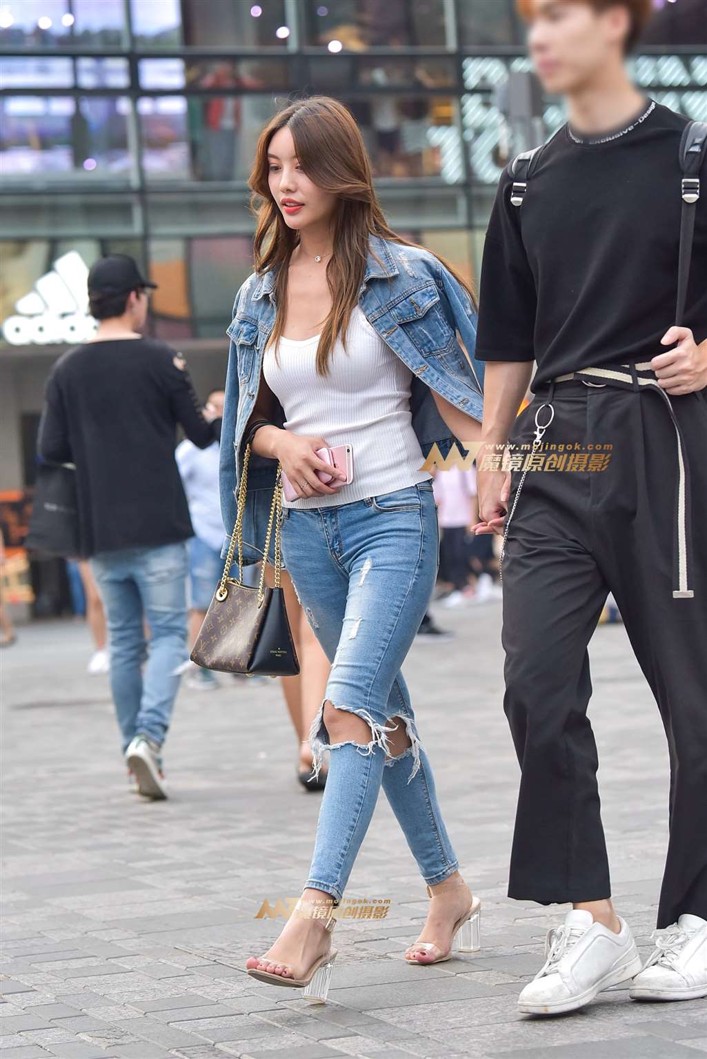 图片[5]-时尚靓丽破洞紧牛美女-流行馆