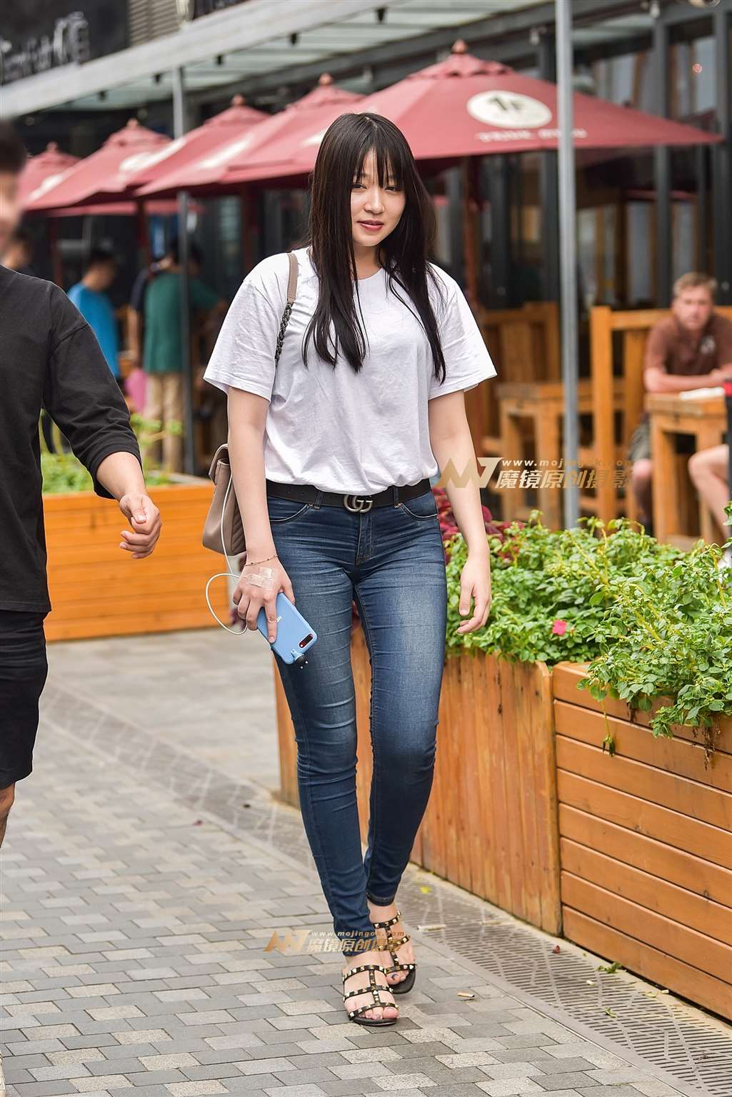 图片[3]-笑不露齿的甜美紧牛MM-流行馆