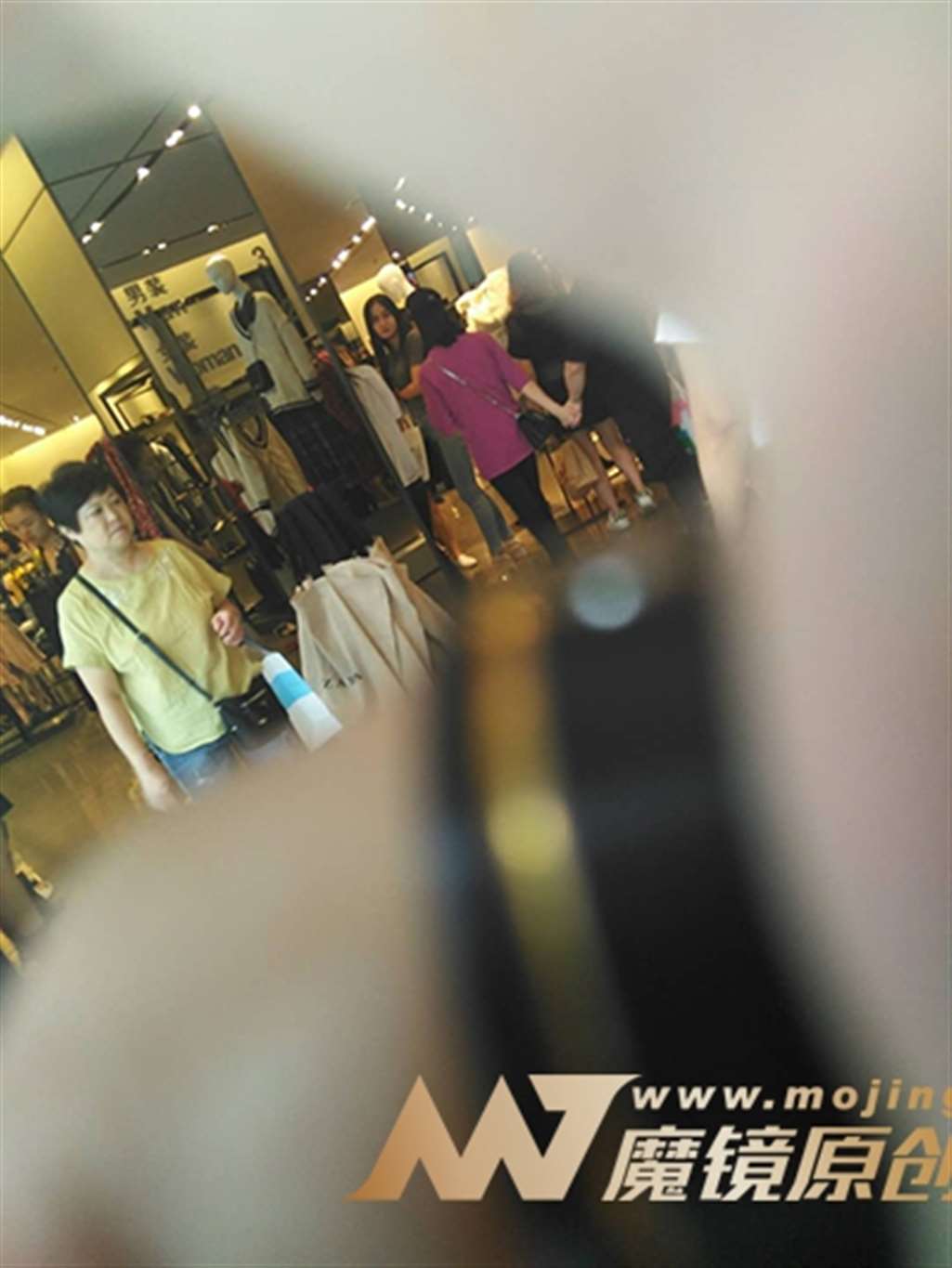 图片[3]-【街拍之魂赛帖】白色热裤-街拍流行馆