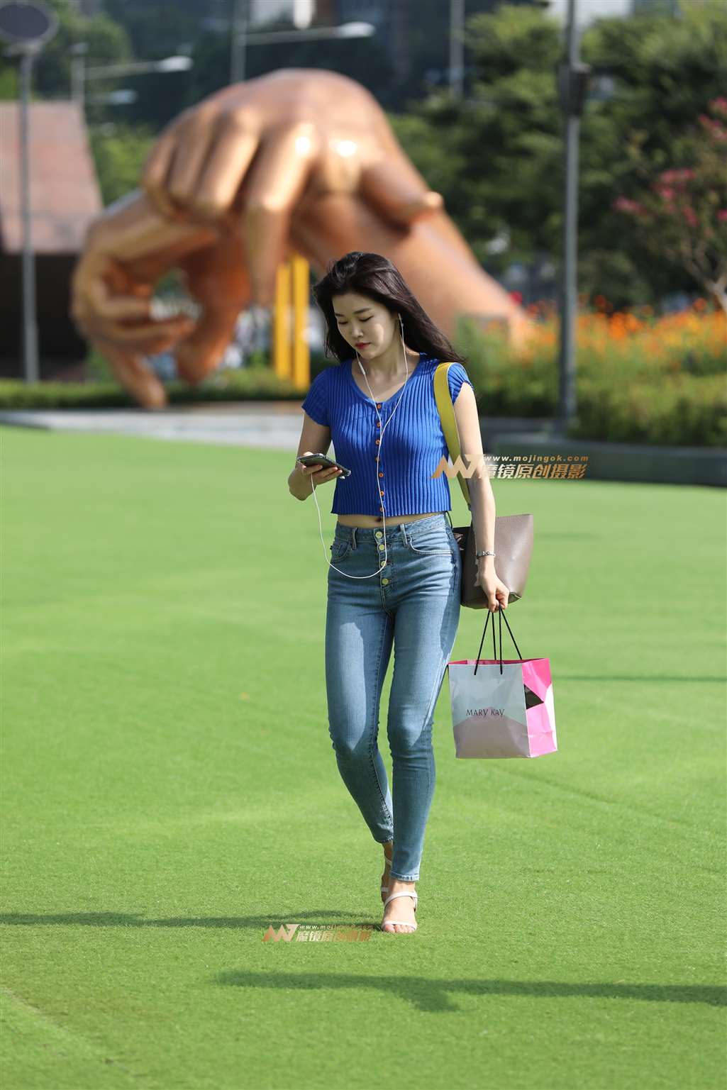 【辉辉赛贴】紧身牛仔裤少妇-流行馆