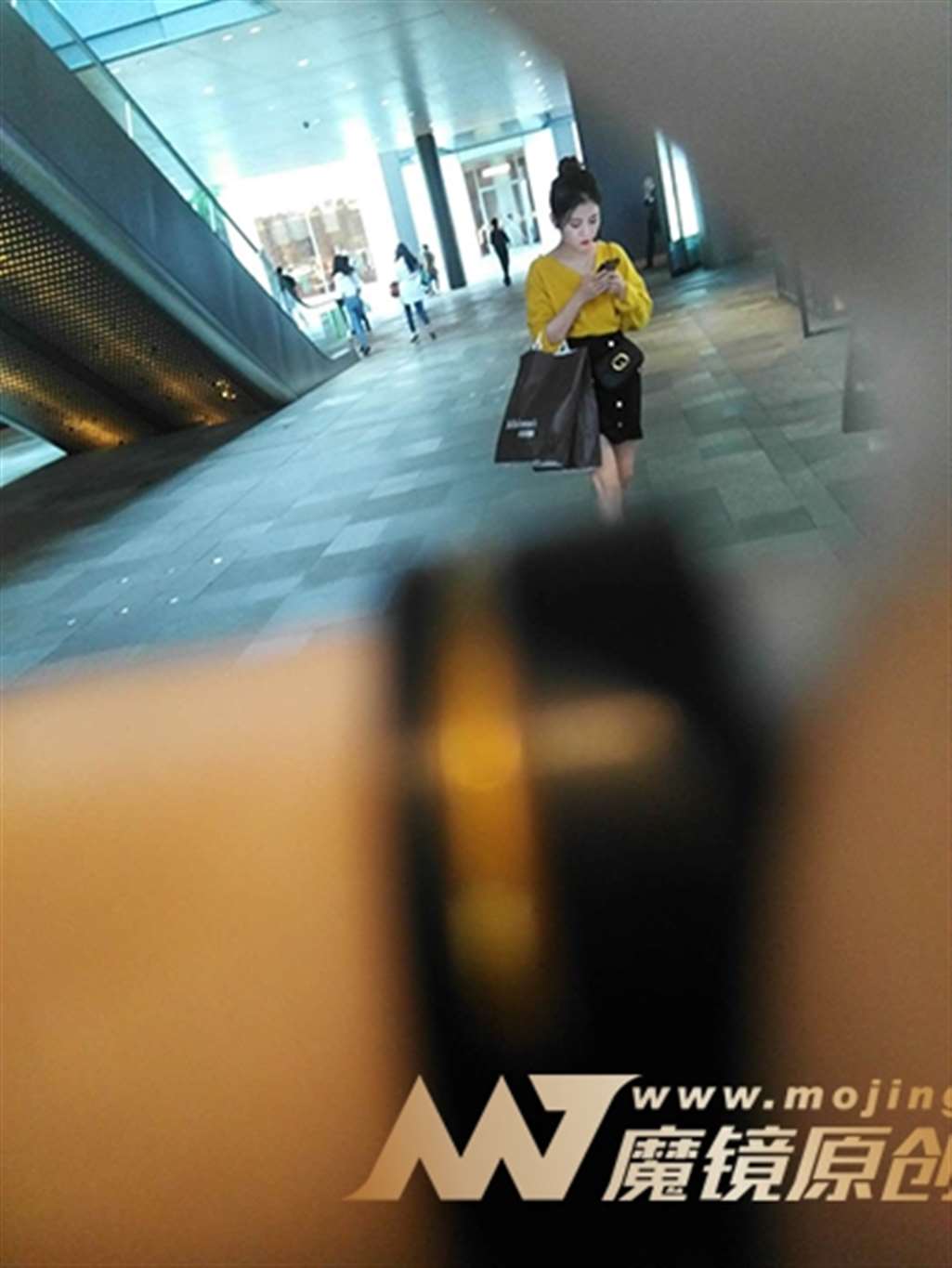图片[3]-【街拍之魂赛帖】紧身蓝色牛仔裤-流行馆
