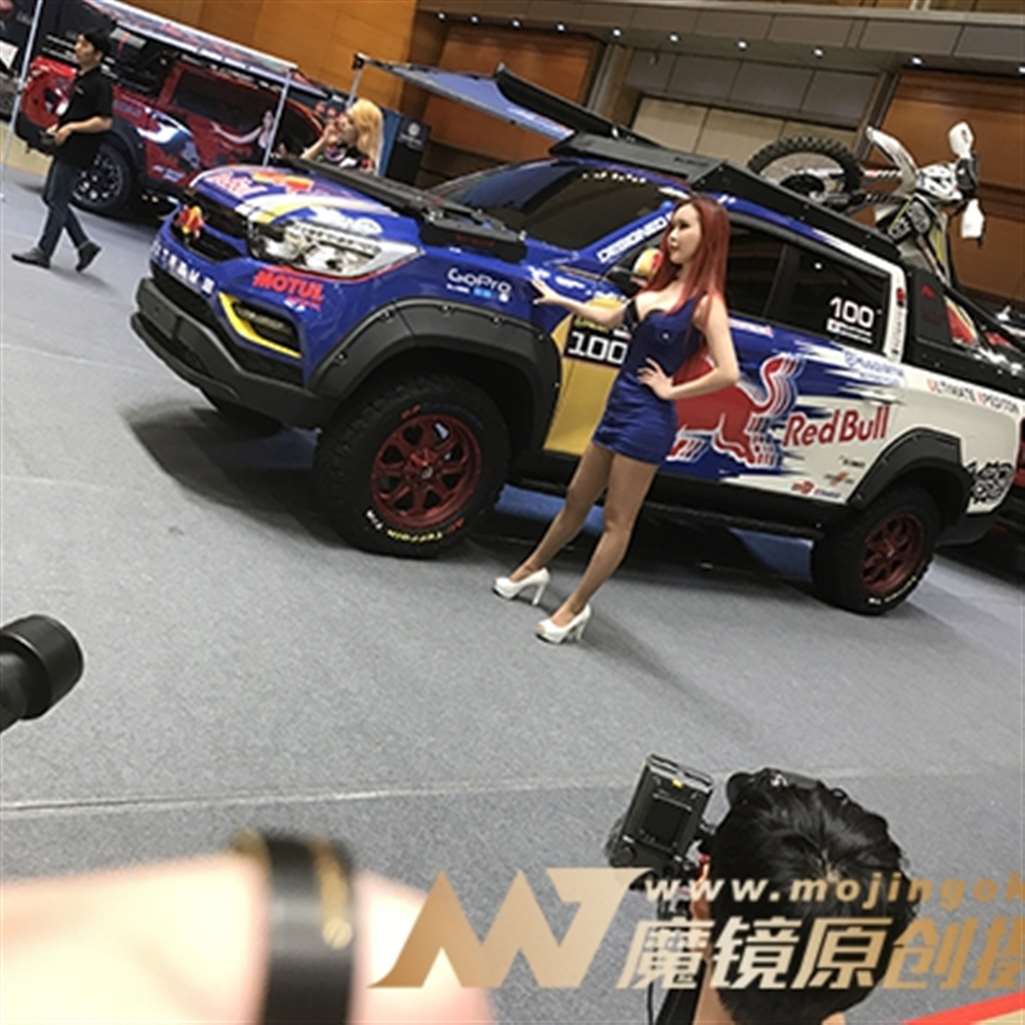 图片[3]-[辉辉赛贴-韩国改装车展]酒红色头发丝袜大胸妹子-流行馆