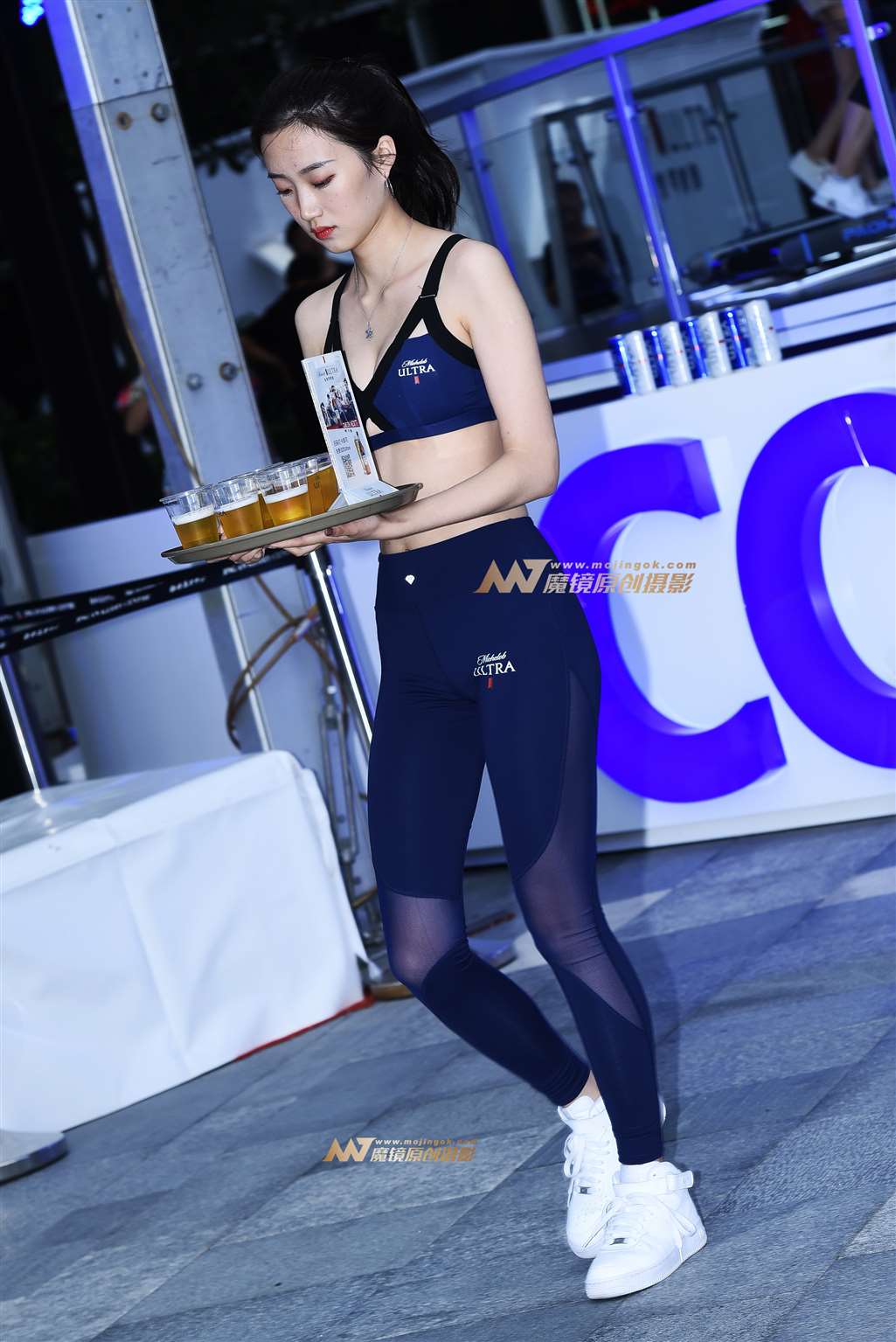 图片[4]-【咔喳赛贴】推销新品啤酒的妹妹-流行馆