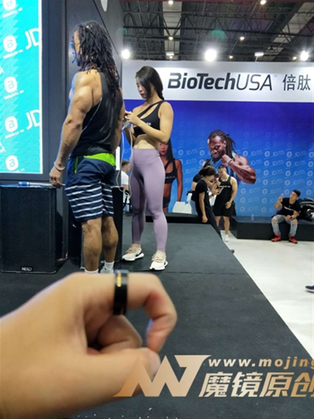 图片[3]-【欧阳幽明赛帖】淡紫瑜伽美女-流行馆