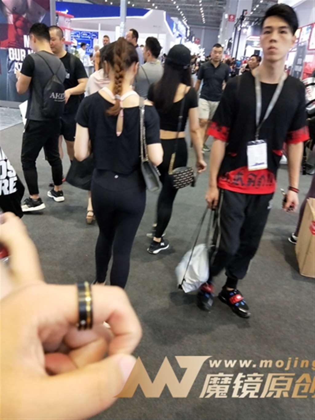 图片[4]-【欧阳幽明赛帖】2个黑色紧身美女-流行馆