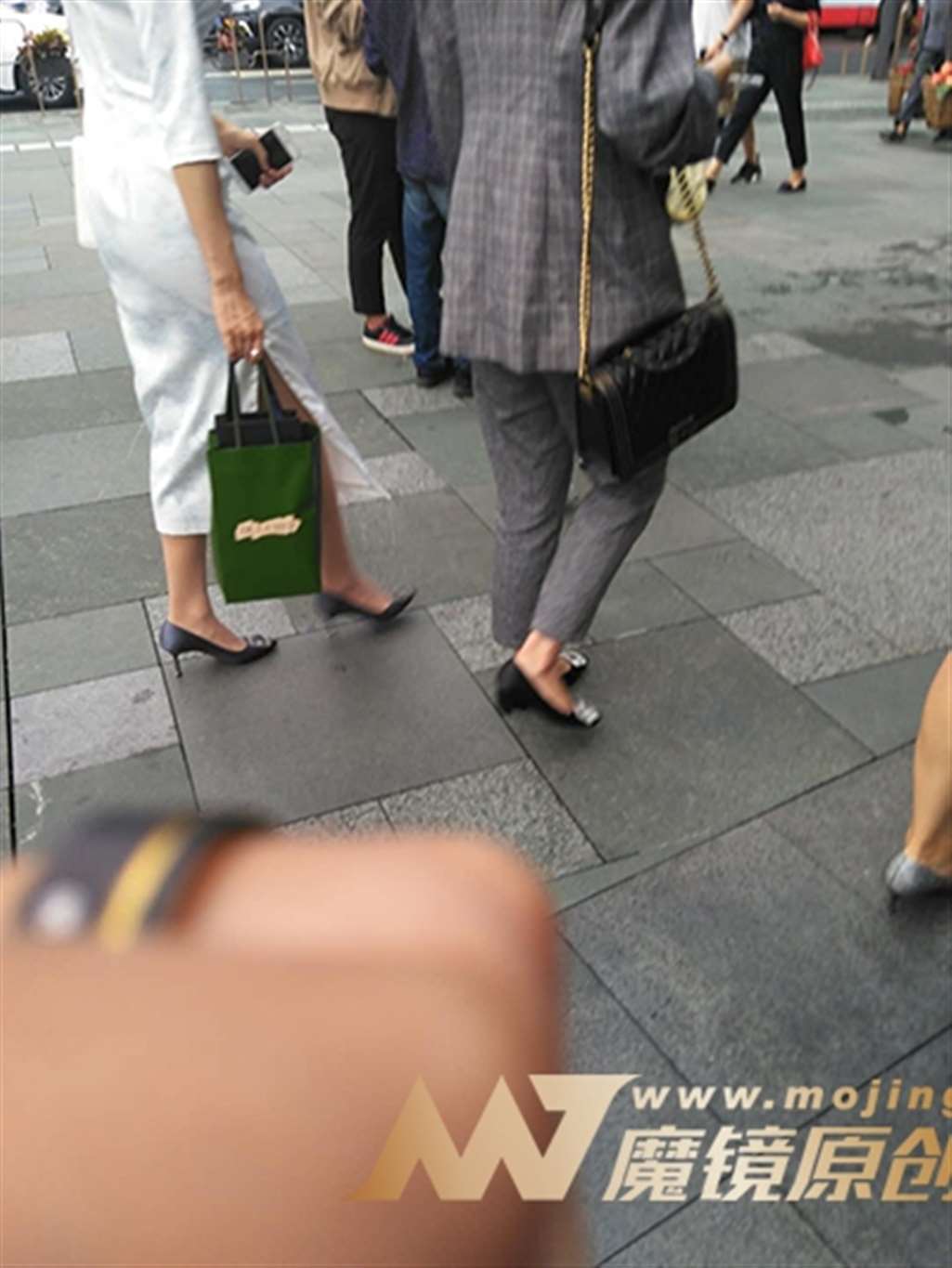 图片[3]-【街拍之魂赛帖】优雅旗袍少妇-流行馆
