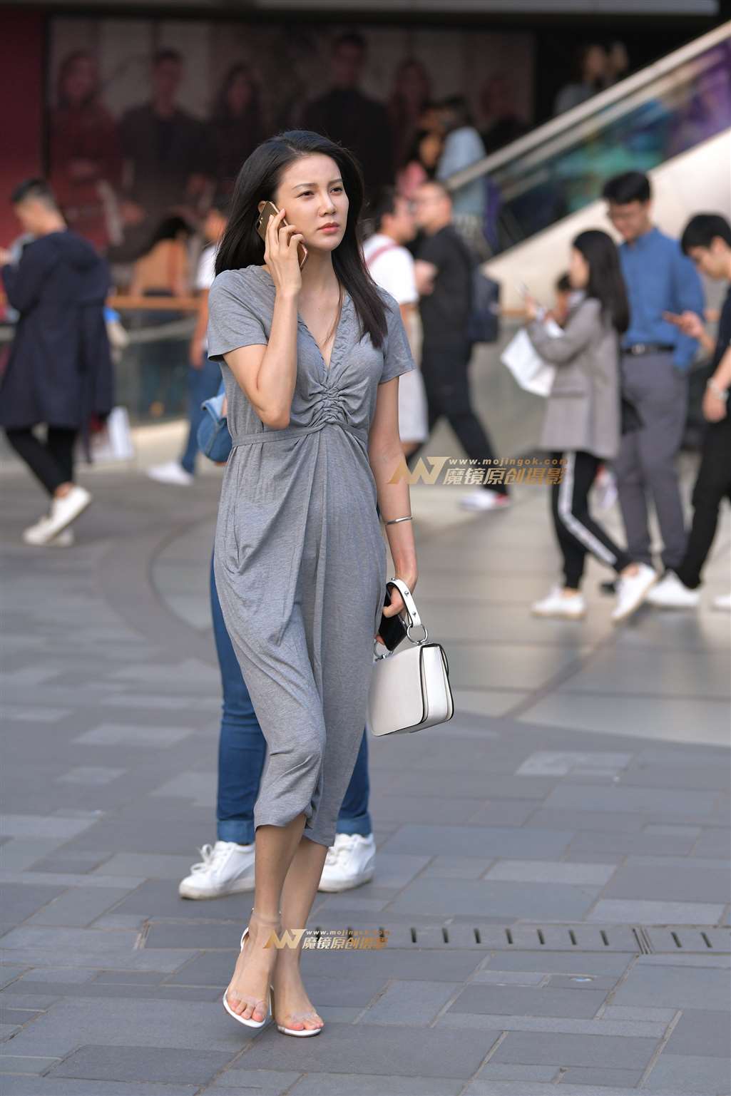 【红石赛帖】长裙高跟气质少妇-流行馆