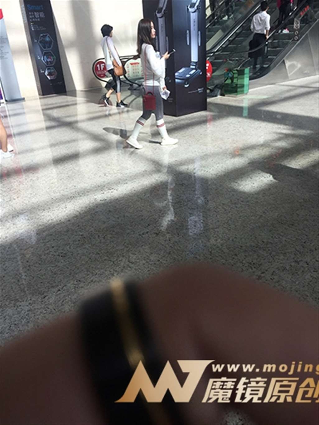 图片[3]-【浅蓝色赛帖】眼神有点忧郁-流行馆