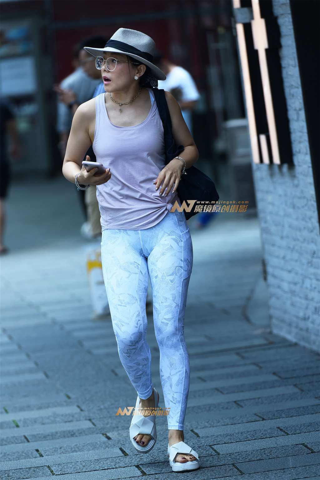 【咔喳赛贴】草帽紧身-街拍流行馆