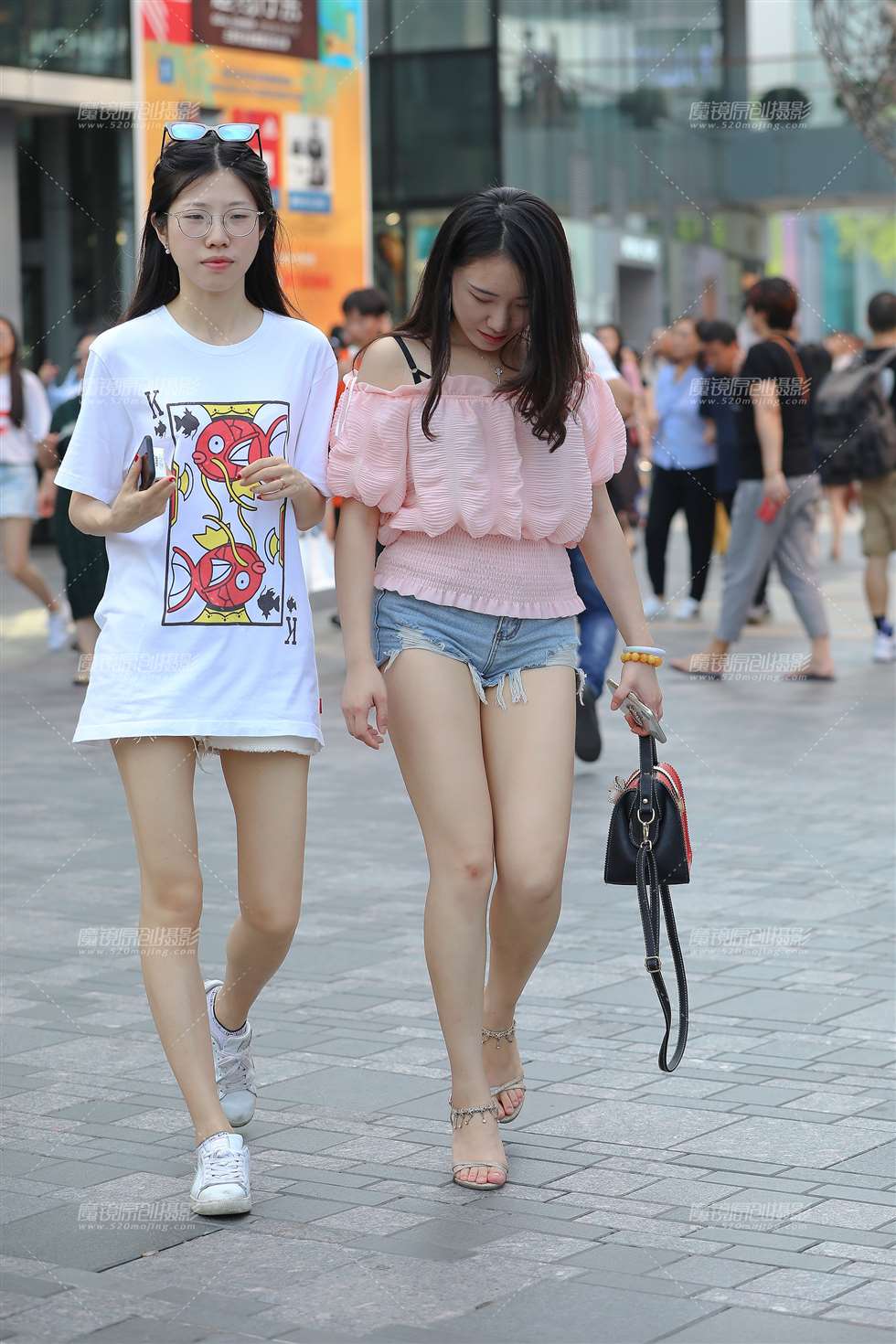 图片[3]-热裤，长腿好闺蜜-街拍流行馆