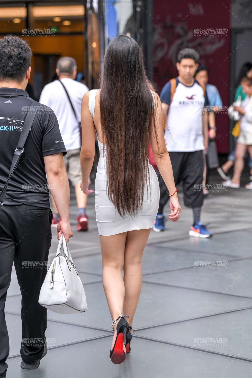 图片[5]-白色包臀裙长发美女-街拍流行馆