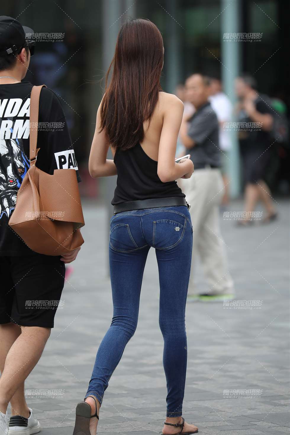 图片[2]-高瘦长腿紧牛-街拍流行馆
