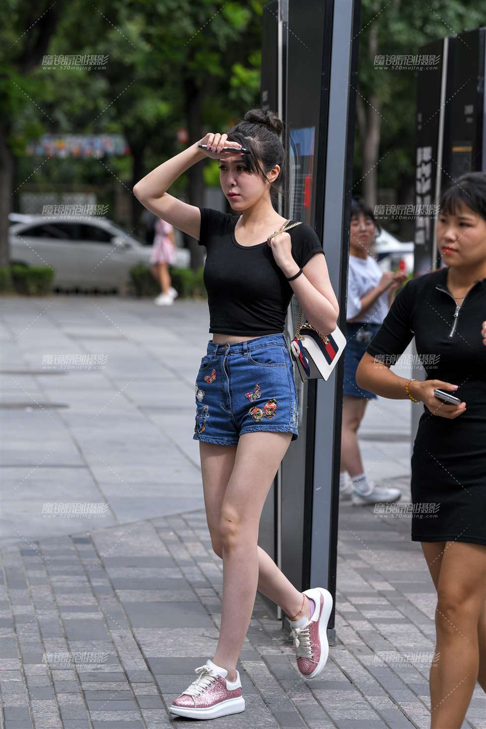 图片[3]-身材颜值都不错的美女！-街拍流行馆