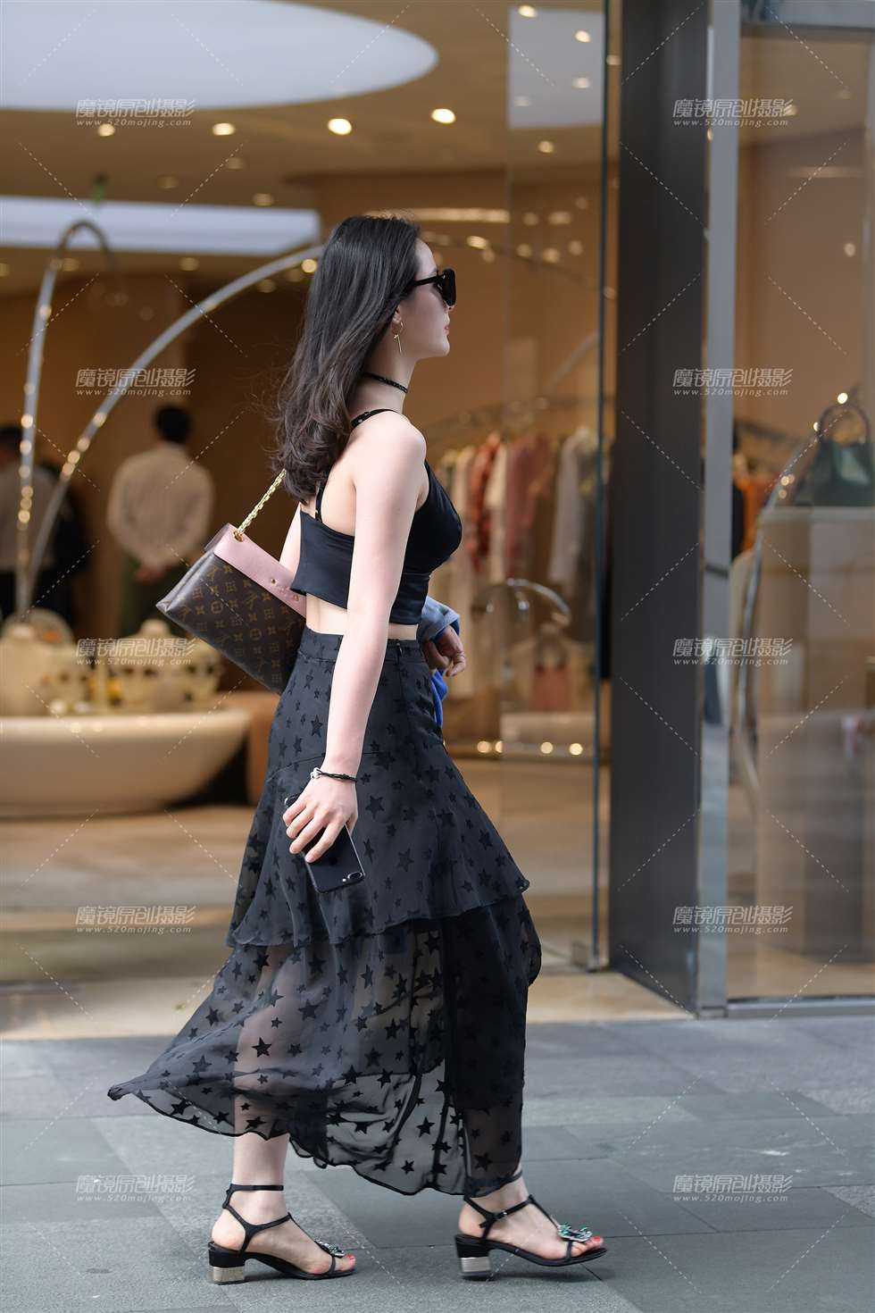 图片[5]-HAO美的事业线，自信美女-街拍流行馆