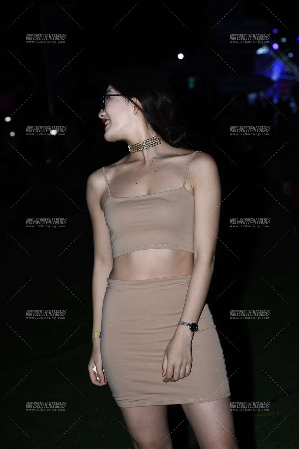 图片[1]-爱拍短裙妹-街拍流行馆