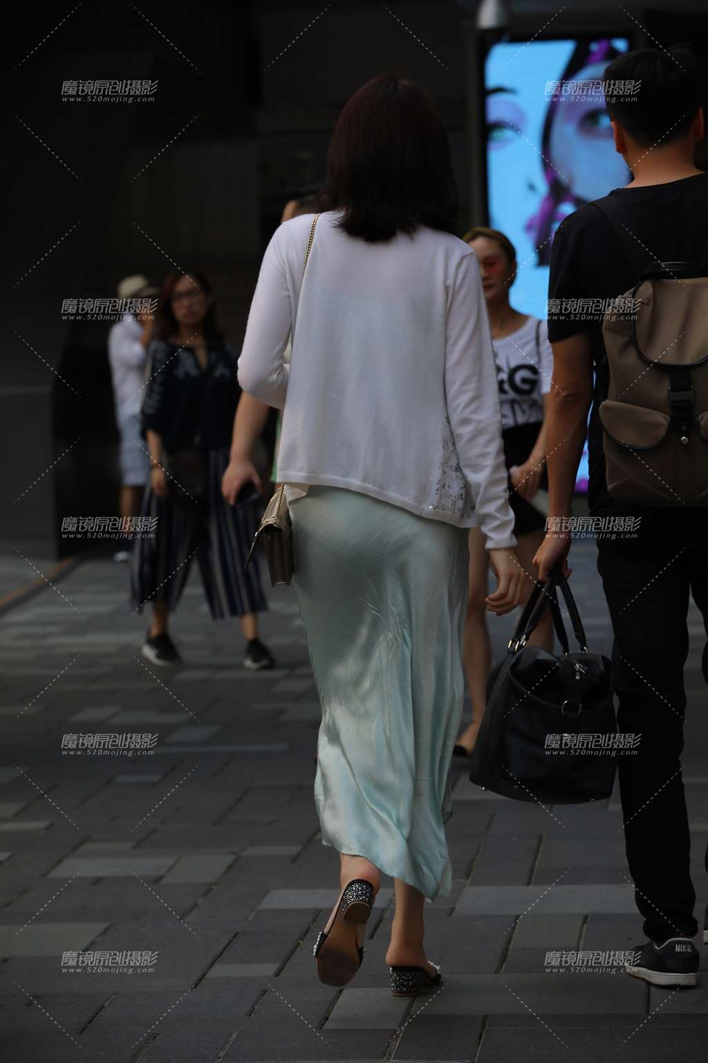 图片[2]-薄而贴身，韵味**-街拍流行馆