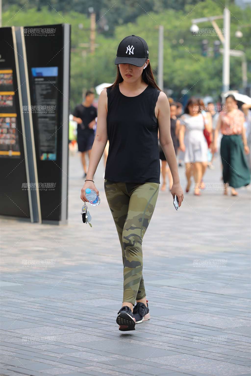 图片[1]-迷彩健美裤-街拍流行馆