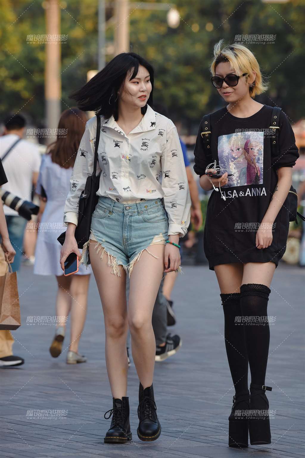 图片[3]-热裤长腿美女-街拍流行馆