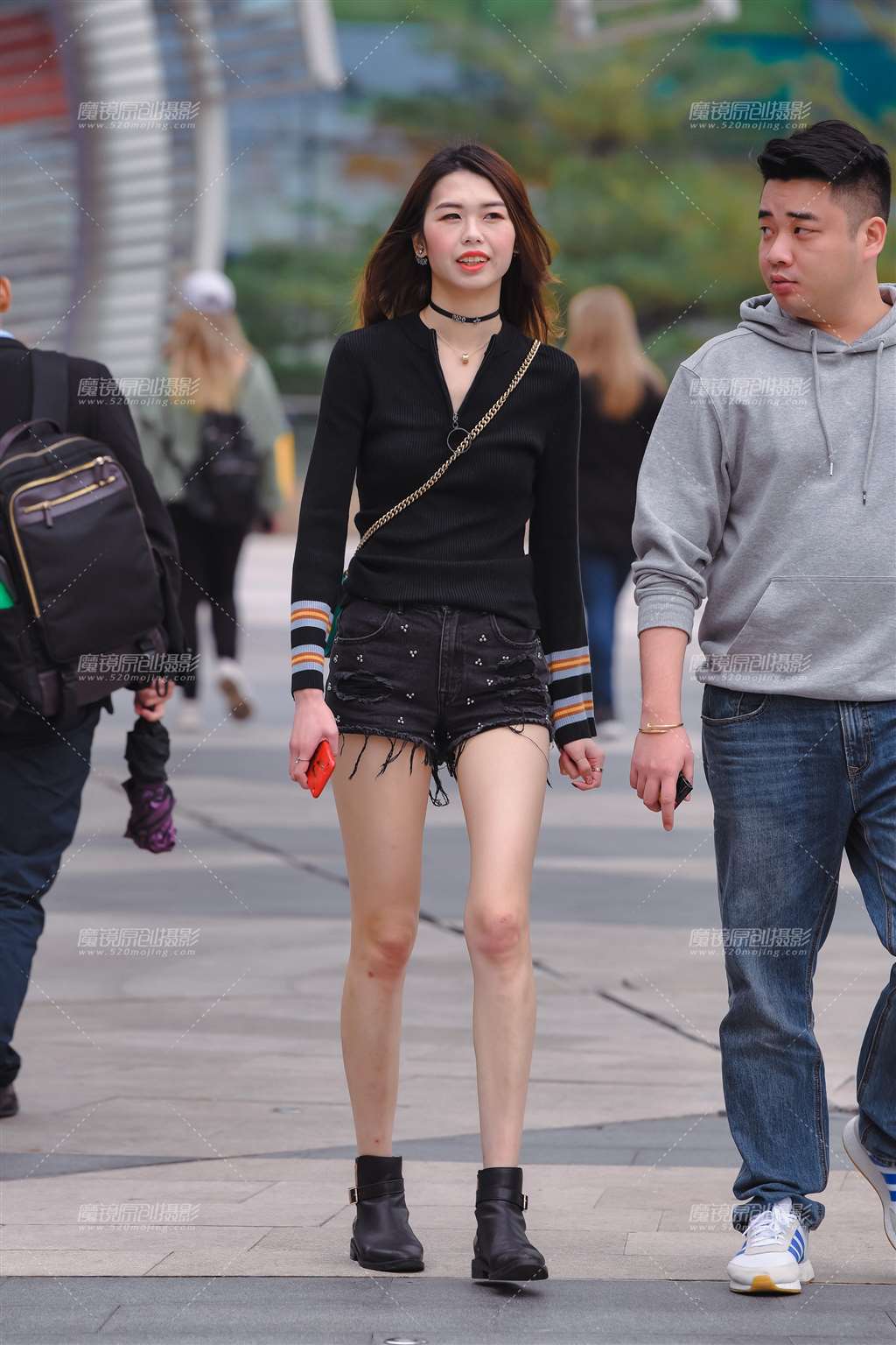 图片[4]-热裤长腿美女-街拍流行馆