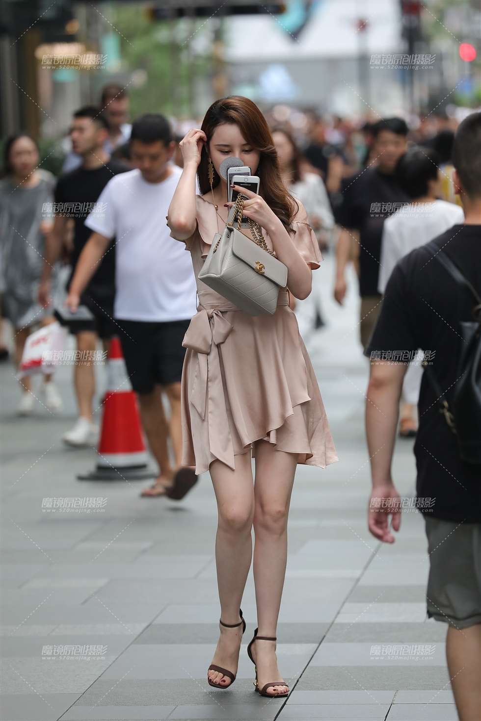 图片[1]-如果美有上限 她应该早就收手了把-街拍流行馆