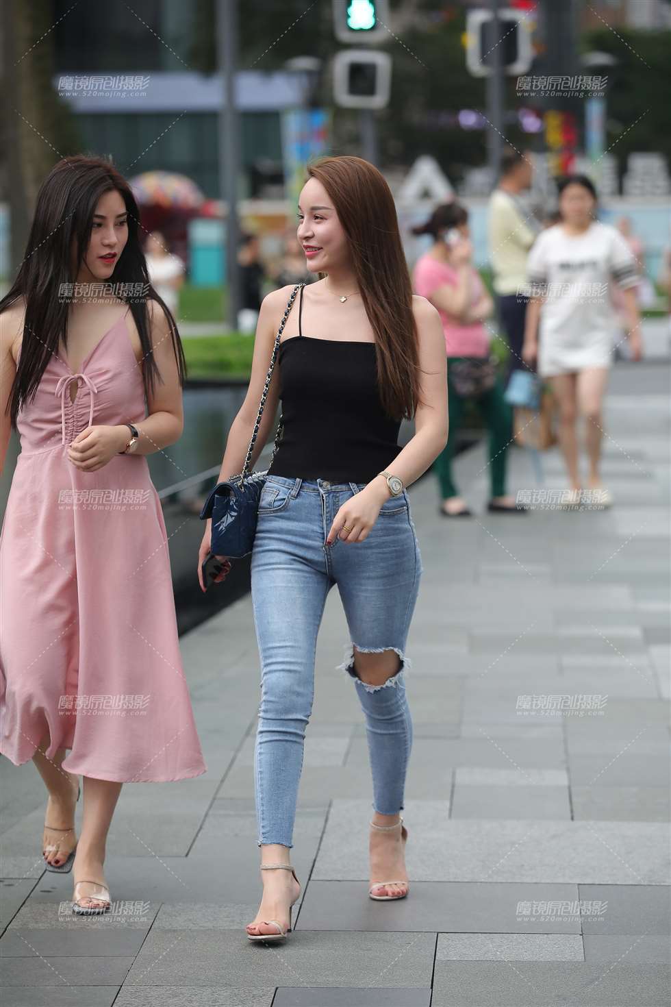 图片[1]-曼妙的紧牛身段-街拍流行馆