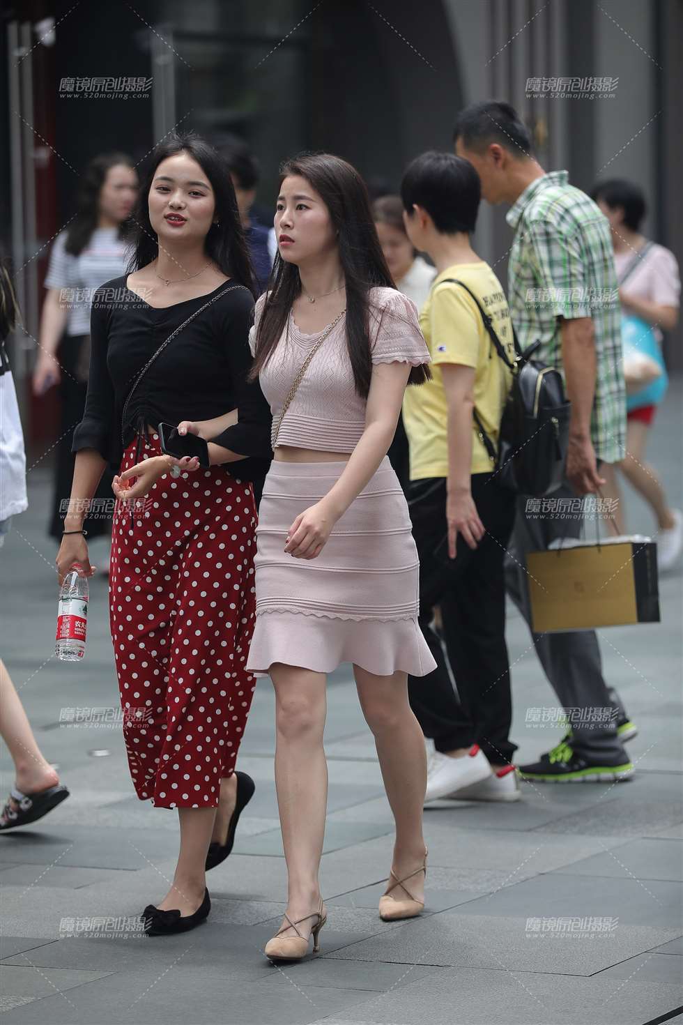 图片[4]-文静妹纸-街拍流行馆